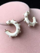 Load image into Gallery viewer, Pearl studded hoop earrings
